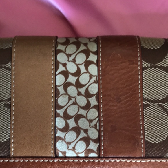 Coach signature multicolored leather/c-canvas clutch purse. Used,good condition! - Picture 2 of 10